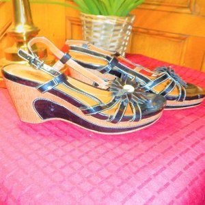 *** NATURALIZER *** Natural Soul~  9 ~ Comfortable Wedge Heel